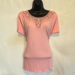 C-7 Rio & Rian NWT Pink Lace Detail Short Sleeve Pullover Blouse Size XL‎